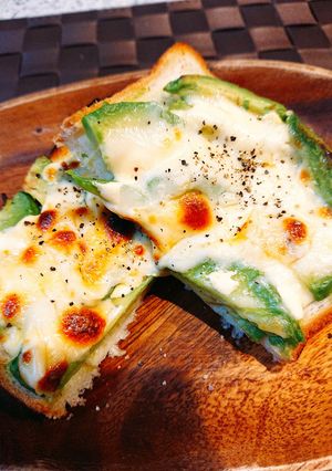 簡単 アボカドトースト-レシピのメイン写真
