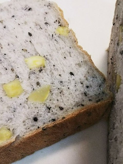 さつまいもとゴマの食パン-レシピのメイン写真