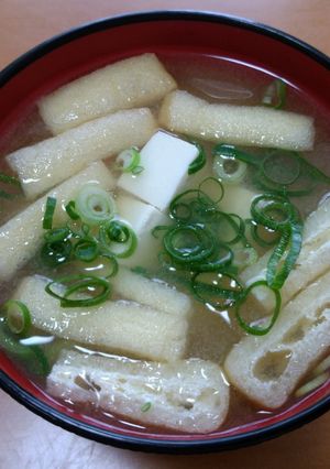 液みそ豆腐味噌汁！お碗に湯を注ぐだけ簡単-レシピのメイン写真