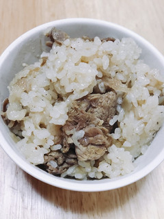 おかわりしちゃう牛肉ごぼうの炊き込みご飯-レシピのメイン写真