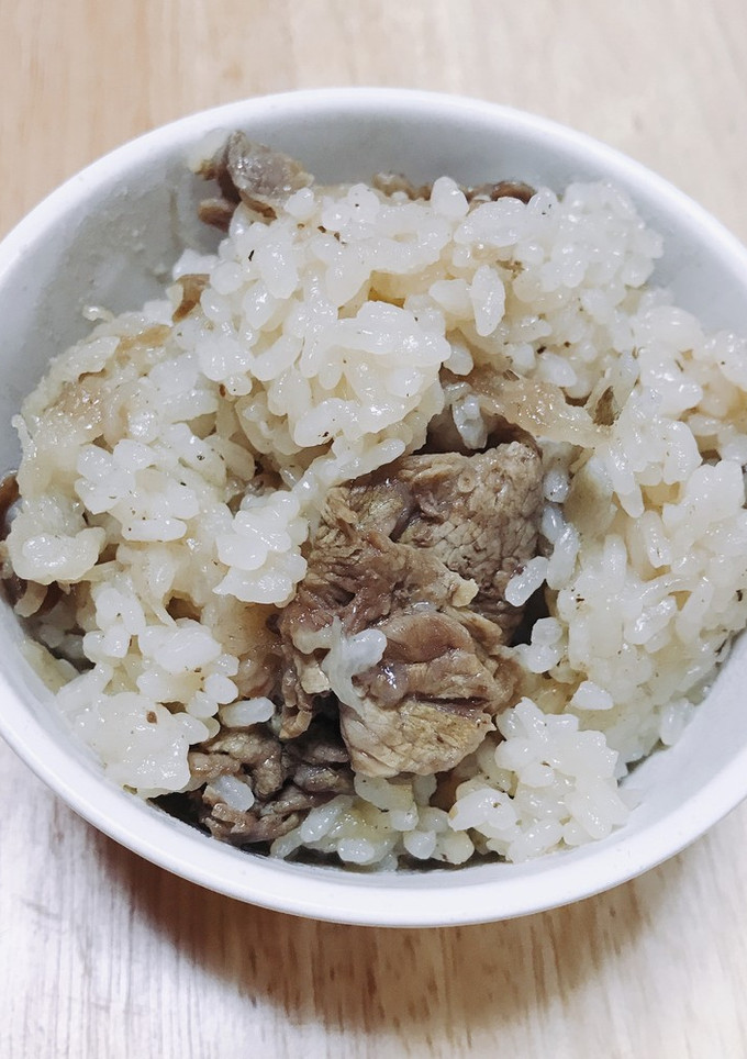 おかわりしちゃう牛肉ごぼうの炊き込みご飯-レシピのメイン写真