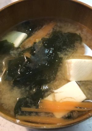 基本の味噌汁(おもてなし和食土鍋使用)-レシピのメイン写真