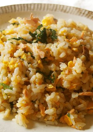 鮭チャーハン♪シソも沢山入れて♪-レシピのメイン写真