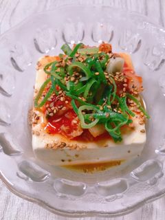 キムチと豆腐の冷ややっこ-レシピのメイン写真