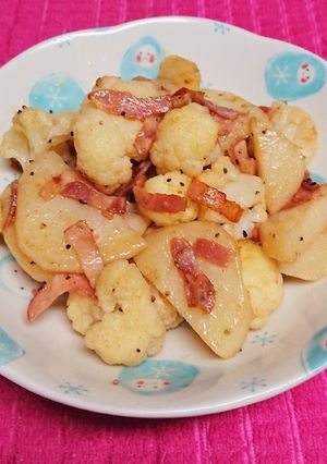 カリフラワーのじゃがいもベーコン炒め-レシピのメイン写真