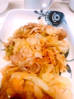 簡単★豚バラとキャベツの塩麹炒め-レシピのメイン写真