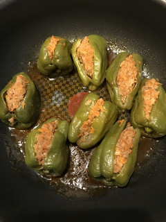 苦くない!まるごとピーマンの肉詰め-レシピのメイン写真