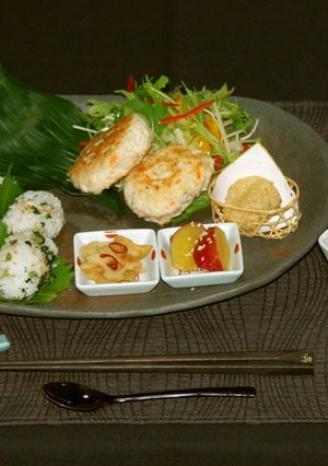 ピ−ナッツのヘルシーサラダ豆腐バーグ♪-レシピのメイン写真