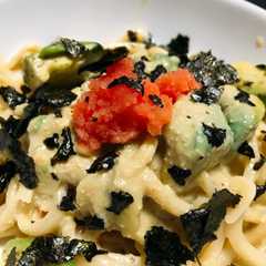รูปของ アボガドとたらこのクリーミーうどん