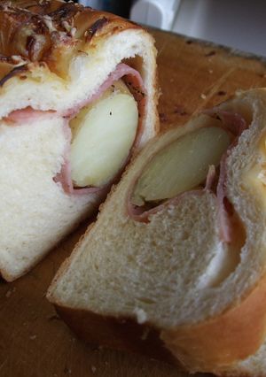 ポテトとベーコンの ロールブレッド-レシピのメイン写真