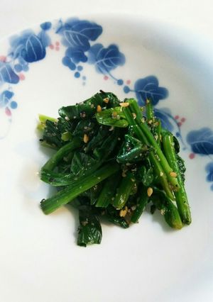 ほうれん草のめんつゆで胡麻和え-レシピのメイン写真