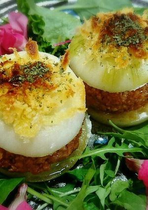 旨っ♥こってり旨味ひき肉の玉ねぎサンド-レシピのメイン写真