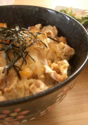鶏皮で親子丼-レシピのメイン写真