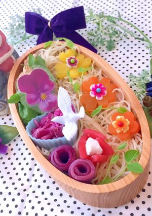 ビーフンと常備菜 お花 クリスマス弁当-レシピのメイン写真