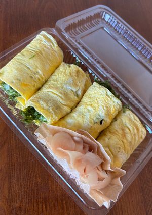 伊豆大島の地海苔でおにぎり（薄焼き卵巻き）-レシピのメイン写真