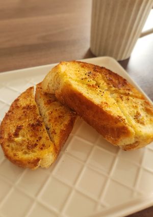 土曜日のガーリックトースト-レシピのメイン写真