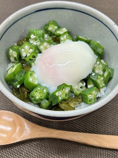 ベジ♪野菜もとれる簡単温玉丼-レシピのメイン写真