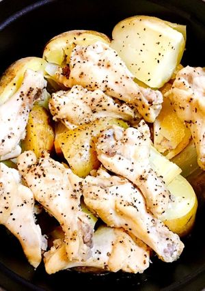 ストウブ で簡単！手羽元と野菜のオイル煮-レシピのメイン写真