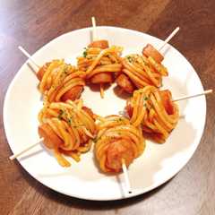 รูปของ お弁当にポン♡ひと口 ナポリタンサンド♡