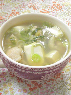 寒い日も体ポカポカ!豆腐と鶏の中華スープ-レシピのメイン写真