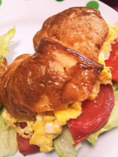 スクランブルエッグと野菜のサンド-レシピのメイン写真