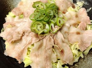 レンジで簡単♪キャベツの千切りの豚バラ蒸-レシピのメイン写真