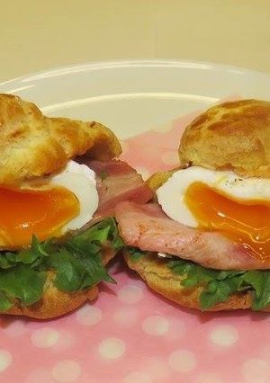 【たまニコ】とろーり卵のシューバーガー-レシピのメイン写真