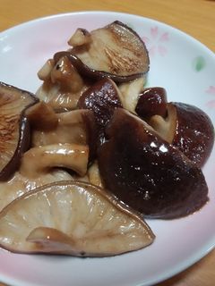 ぷるるんシイタケのバター醤油焼き-レシピのメイン写真