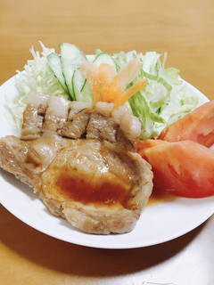 ♡サラダも美味しく汁だくトンテキソース♡-レシピのメイン写真
