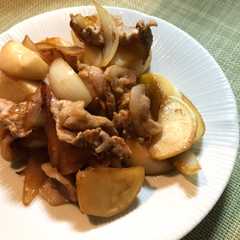 รูปของ 豚肉とかぶのレモン醤油炒め