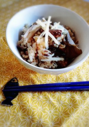 サンマ缶とキノコで簡単炊き込み御飯-レシピのメイン写真