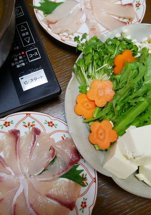牛だしつゆで食べるブリのなべしゃぶ-レシピのメイン写真