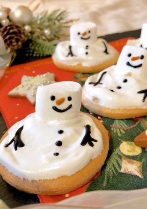 クリスマス♡とろけるスノーマンクッキー-レシピのメイン写真