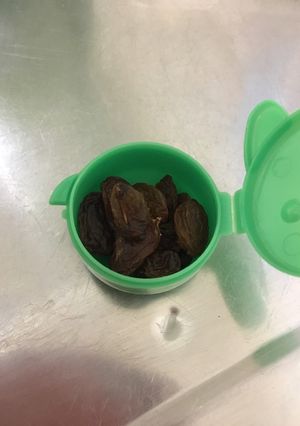 お弁当にちょこっとレーズン-レシピのメイン写真