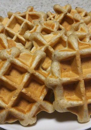 キャラウェイシード風味のライ麦ワッフル-レシピのメイン写真