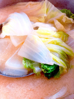 優しいお味♪白菜と大根のごま味噌汁-レシピのメイン写真