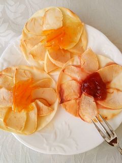 余った餃子の皮で簡単りんごフルーツピザ♪-レシピのメイン写真