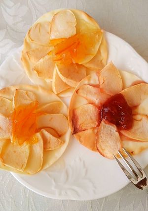 余った餃子の皮で簡単りんごフルーツピザ♪-レシピのメイン写真