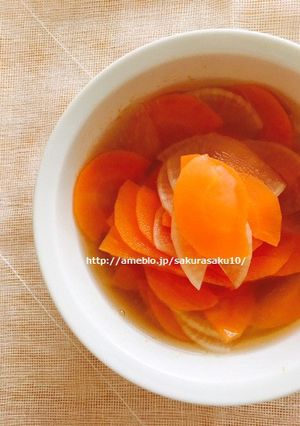出汁で煮るだけ♡大根と人参の優しいお味-レシピのメイン写真