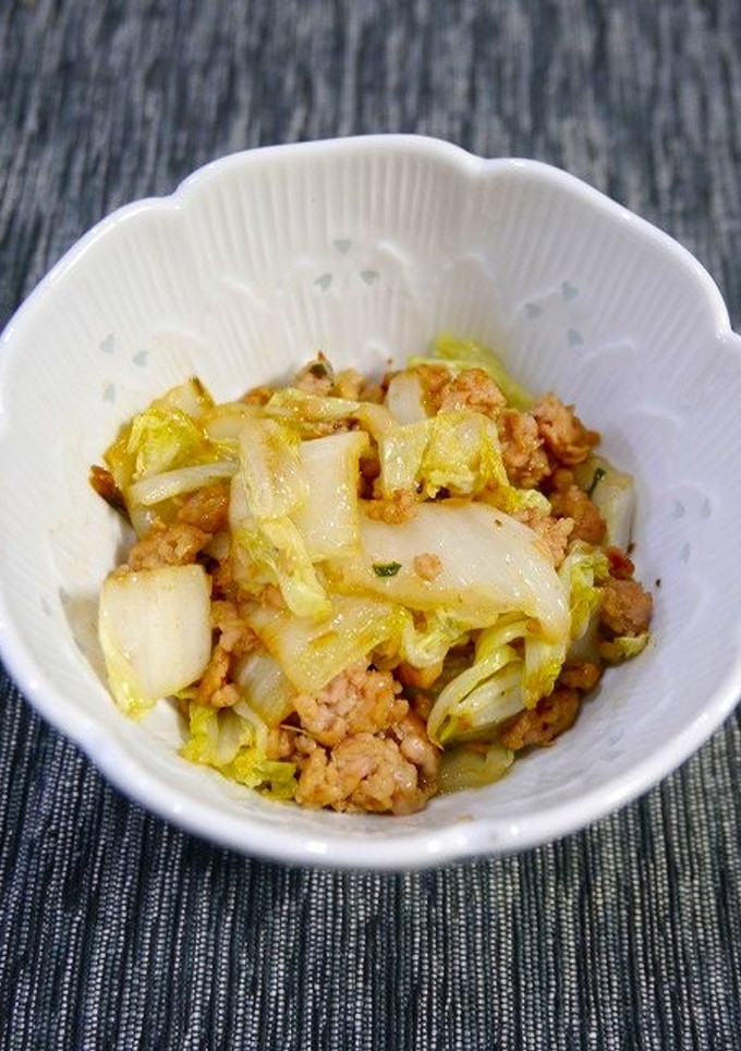 簡単！残った餃子の種で白菜炒め-レシピのメイン写真