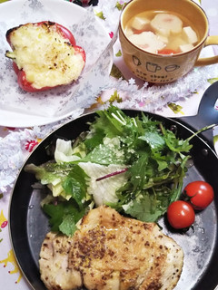 シソとベビーリーフのシーザーサラダ-レシピのメイン写真