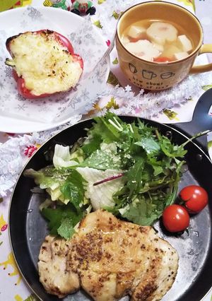 シソとベビーリーフのシーザーサラダ-レシピのメイン写真