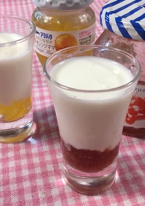 アオハタジャムで二層の飲むヨーグルト♡-レシピのメイン写真