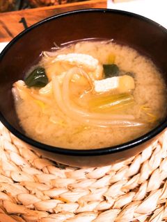 小松菜ともやしの味噌汁-レシピのメイン写真