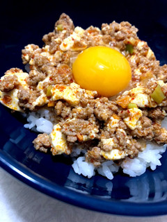 食べるラー油のそぼろ丼\(//∇//)\-レシピのメイン写真