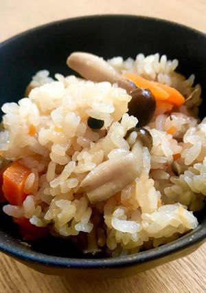 【入れるだけ】きのこの炊き込みご飯-レシピのメイン写真