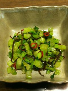 唐辛子でピリッ!かぶの葉の塩昆布炒め-レシピのメイン写真
