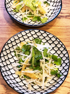 パクチーと大根、搾菜のサラダ-レシピのメイン写真