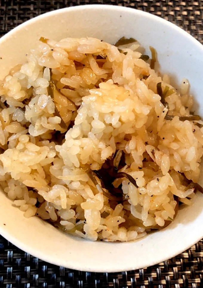 干しアミエビと塩昆布の炊き込みご飯-レシピのメイン写真