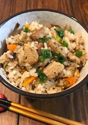 バター香る♡いわし味噌煮缶で炊き込みご飯-レシピのメイン写真